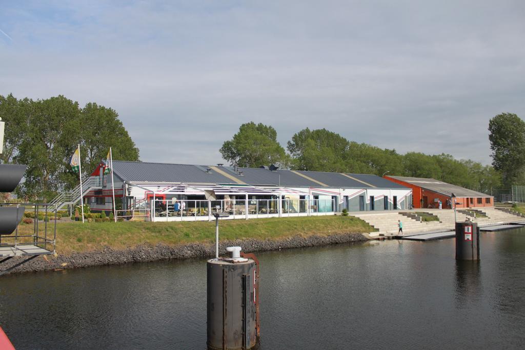Herdersbrug Youth Hostel Bruges Exterior foto